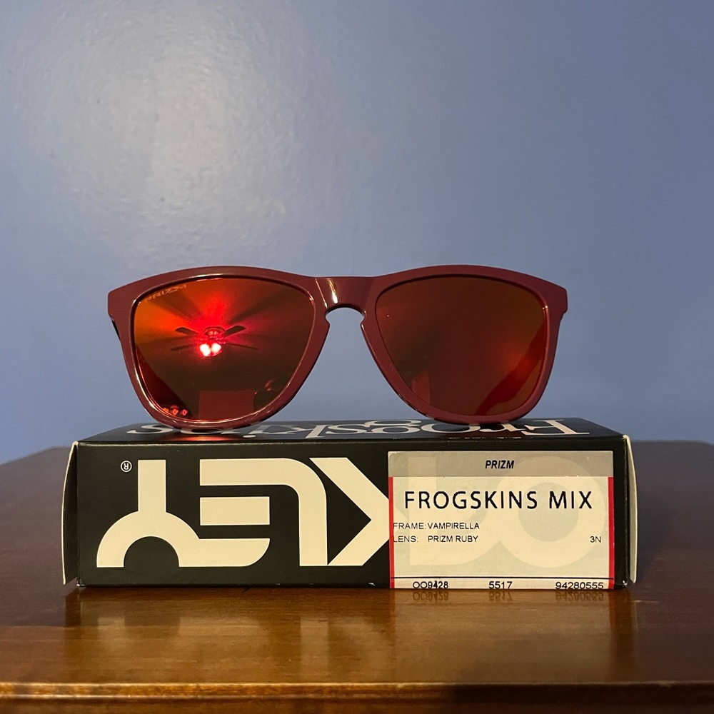 Frogskins Mix - Vampirella w/ Prizm Ruby